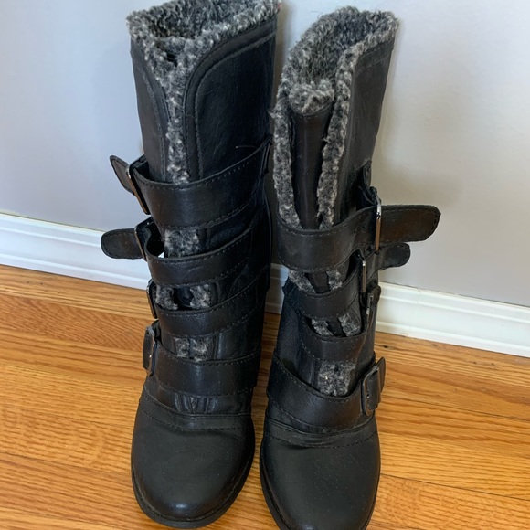 Heeled boots - Picture 3 of 3